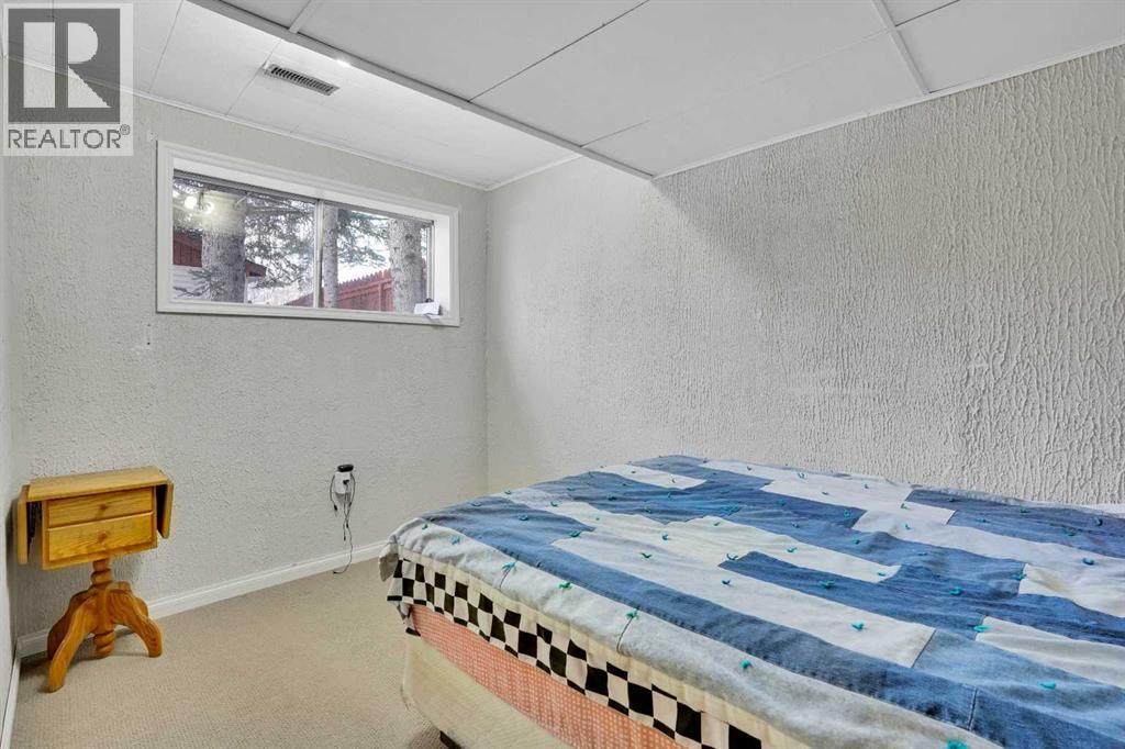 107 Silver Brook Drive Nw, Calgary, AB