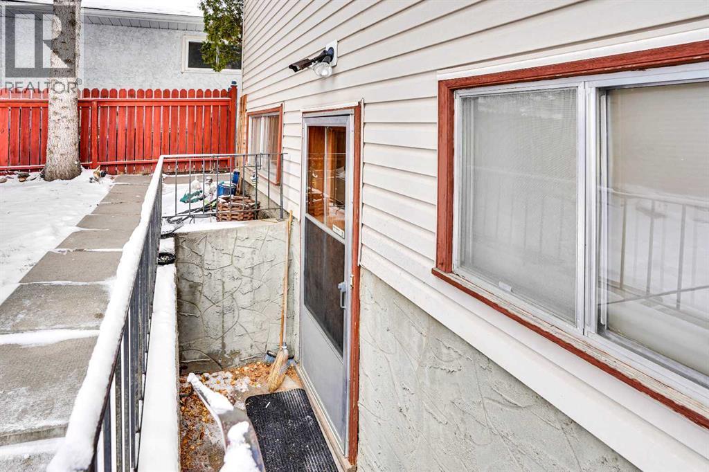 107 Silver Brook Drive Nw, Calgary, AB