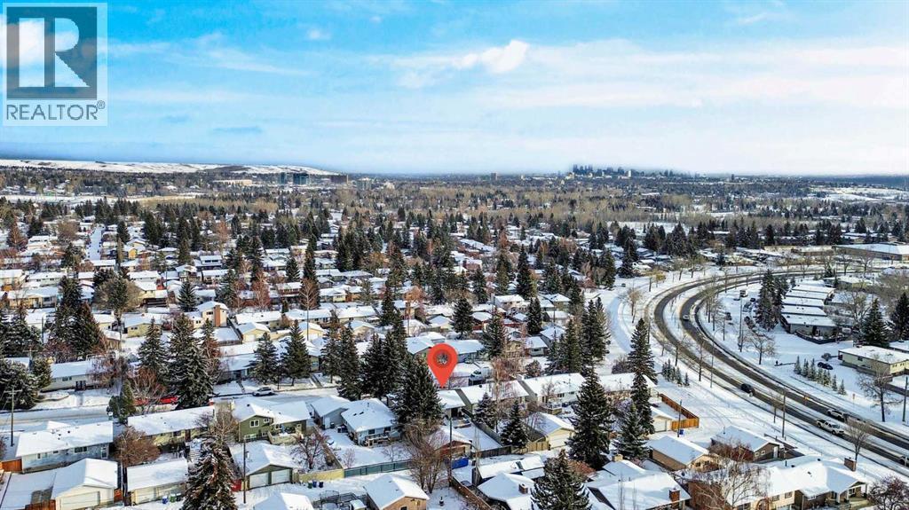 107 Silver Brook Drive Nw, Calgary, AB