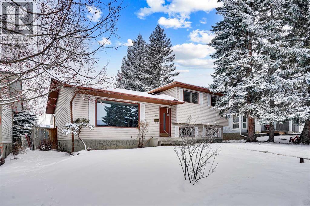 107 Silver Brook Drive Nw, Calgary, AB