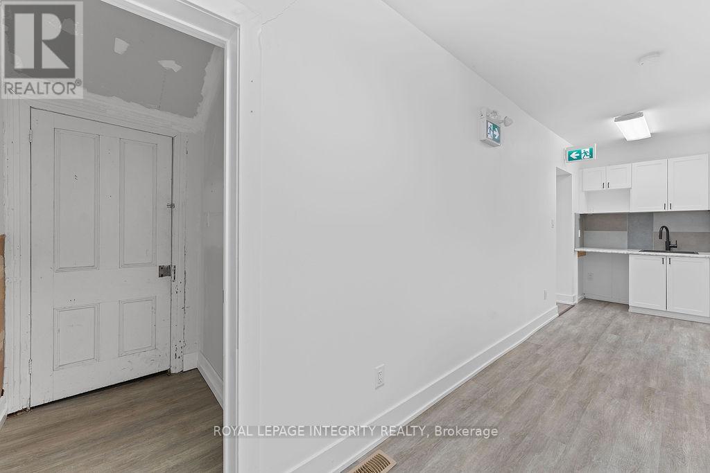 34 Market Street N, Smiths Falls, ON