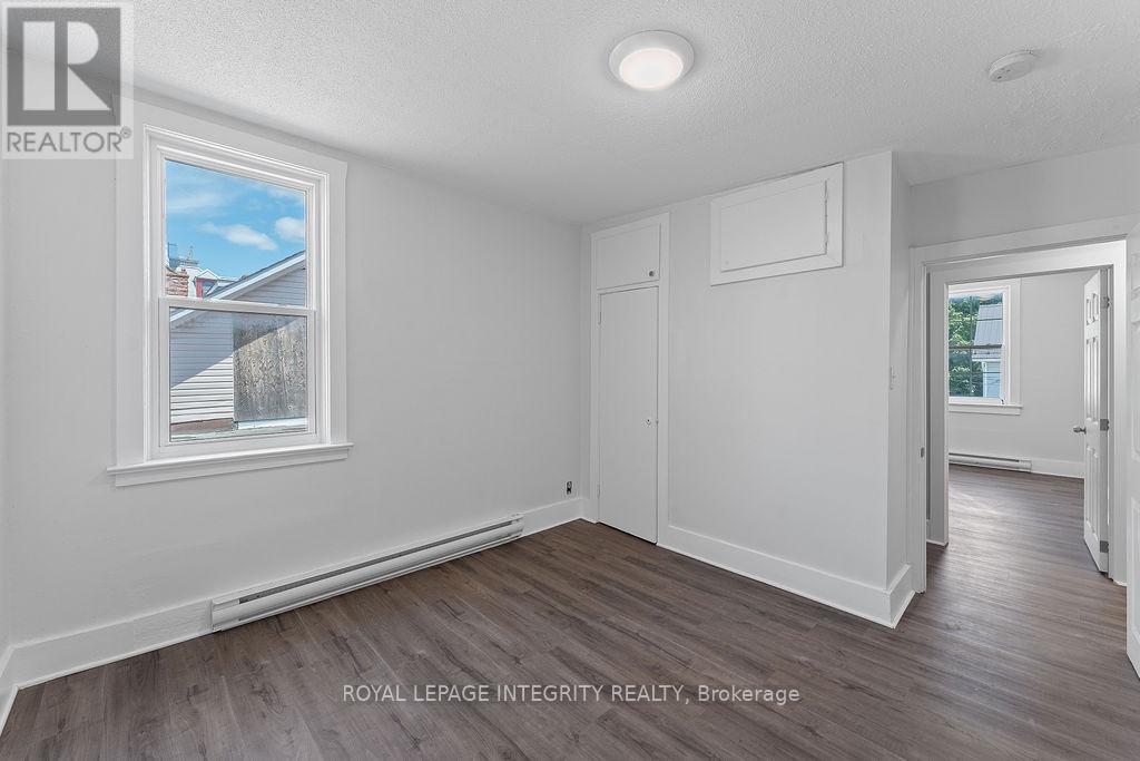 34 Market Street N, Smiths Falls, ON