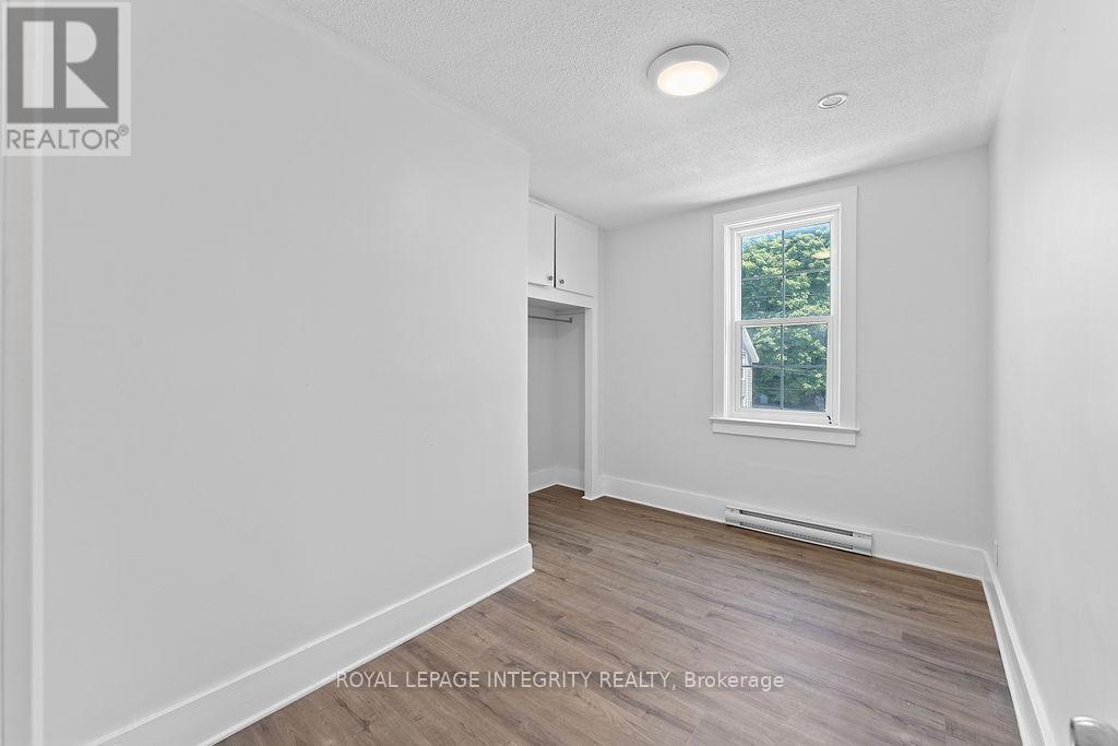 34 Market Street N, Smiths Falls, ON