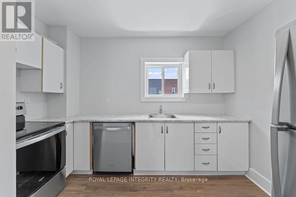 34 Market Street N, Smiths Falls, ON