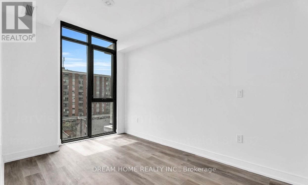 728 - 1 Jarvis St Street, Hamilton, ON - Indoor Photo Showing Other Room