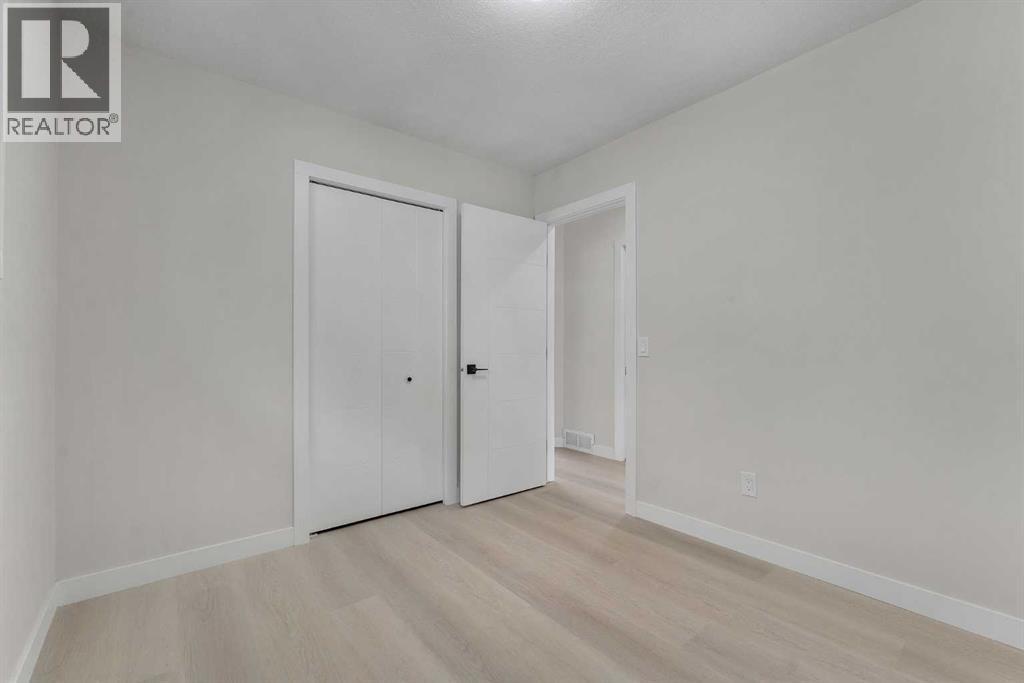 8420 Centre Street Ne, Calgary, AB