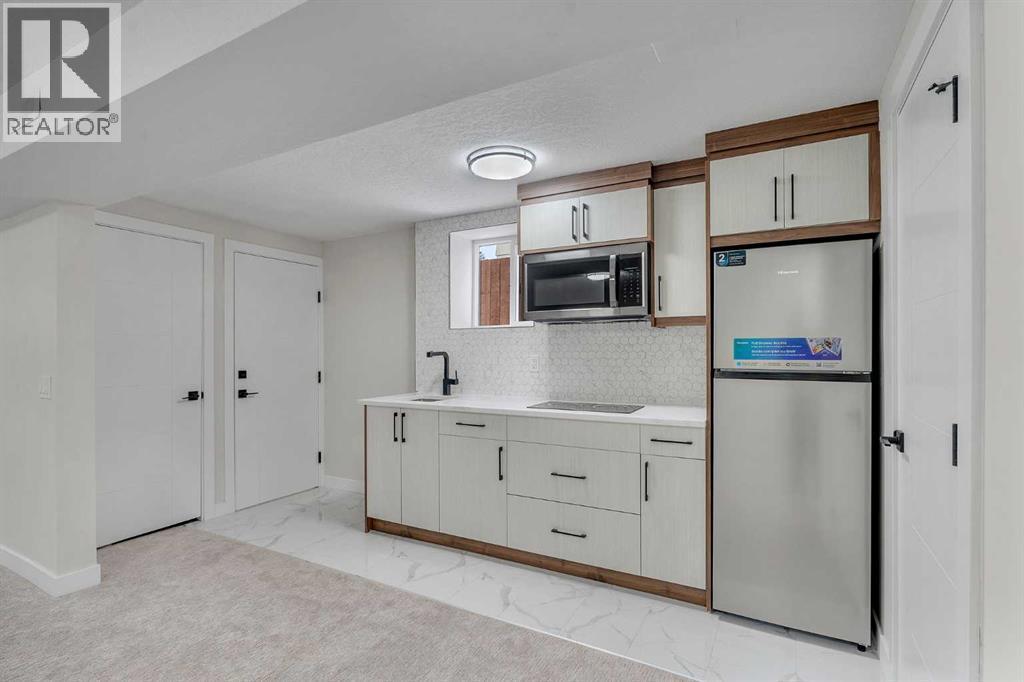 8420 Centre Street Ne, Calgary, AB