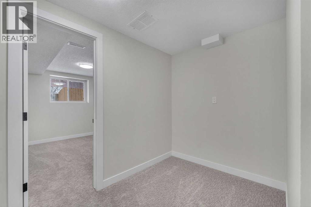 8420 Centre Street Ne, Calgary, AB