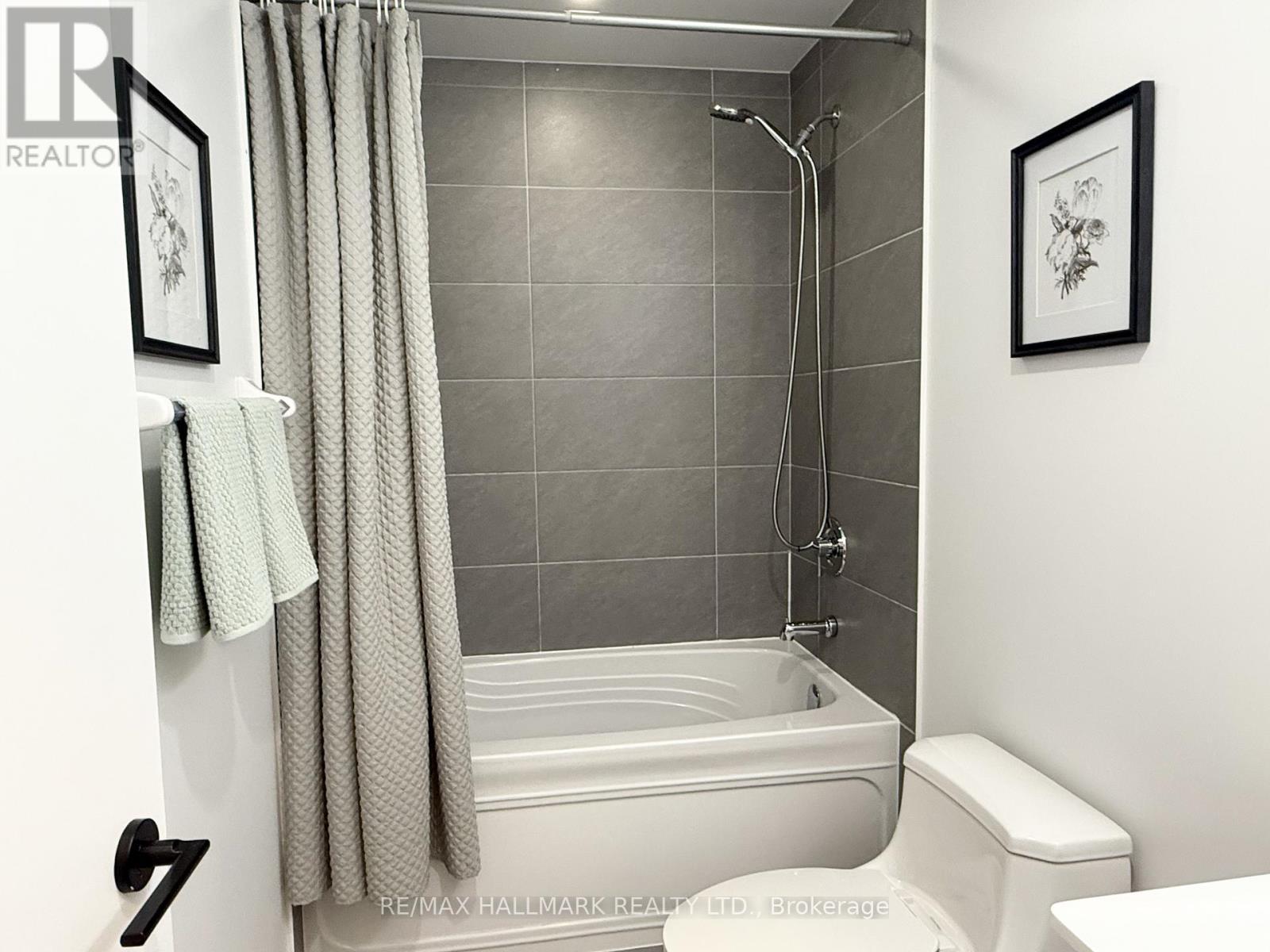 3109 - 426 University Avenue, Toronto, ON - Indoor Photo Showing Bathroom
