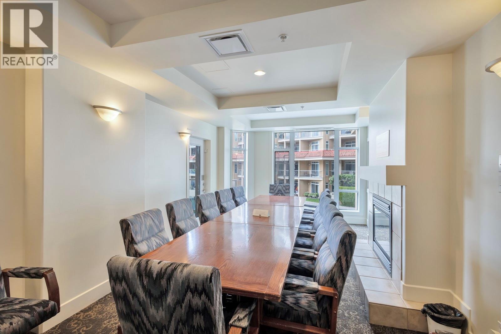 Meeting Room -- 2nd Level - 1128 Sunset Drive Unit# 803, Kelowna, BC - Indoor Photo Showing Dining Room
