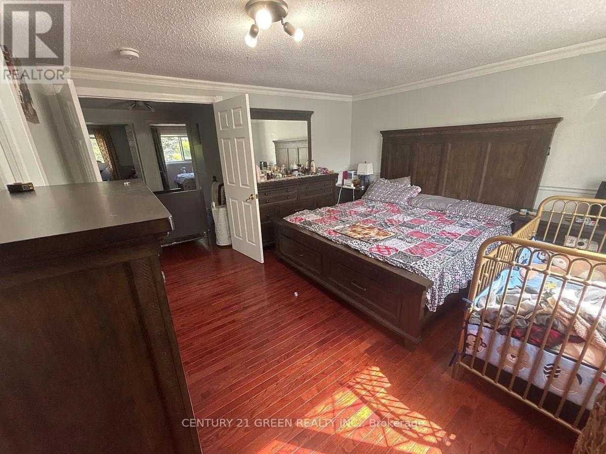 6335 Plowmans Drive, Mississauga, ON - Indoor Photo Showing Bedroom