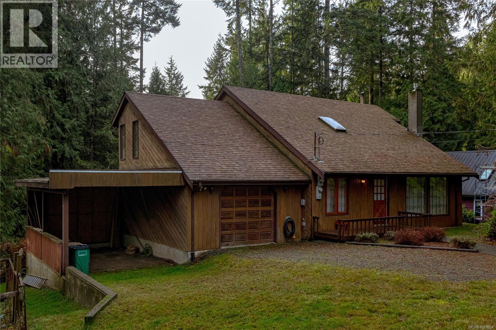 2682 Sunny Glades Lane, Shawnigan Lake, BC - Outdoor With Deck Patio Veranda