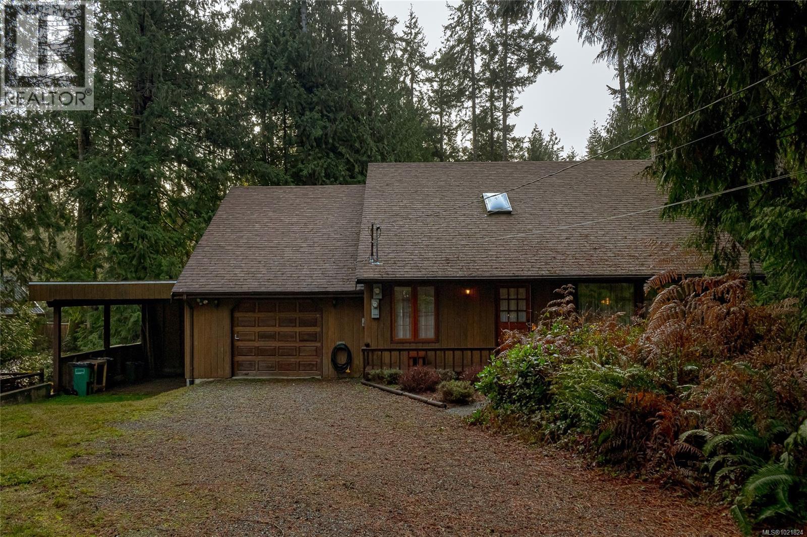 2682 Sunny Glades Lane, Shawnigan Lake, BC - Outdoor With Deck Patio Veranda