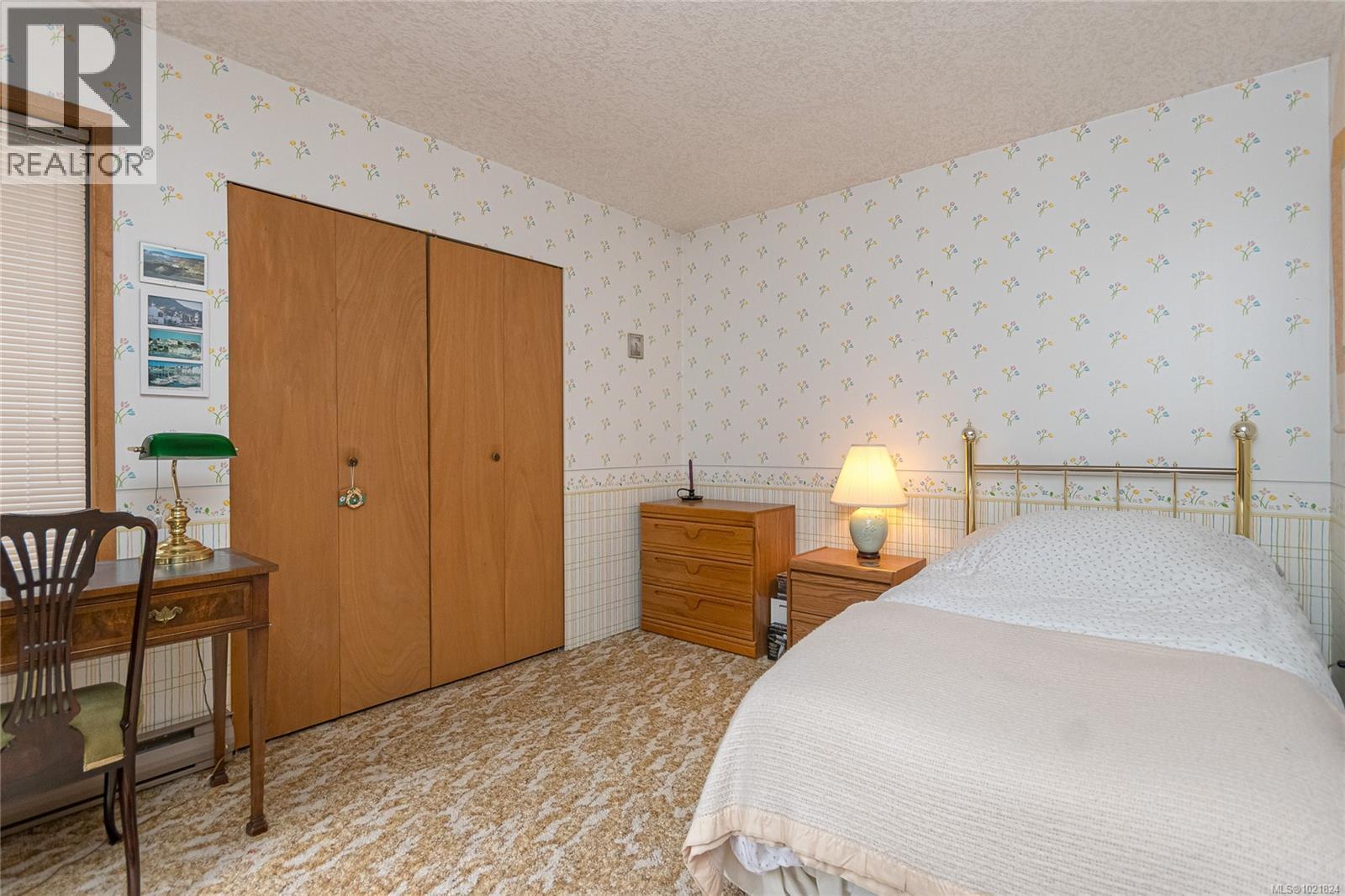 2682 Sunny Glades Lane, Shawnigan Lake, BC - Indoor Photo Showing Bedroom