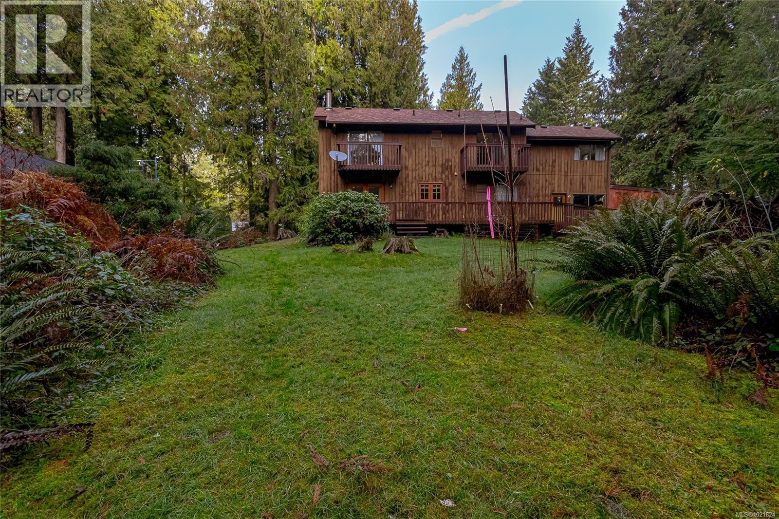 2682 Sunny Glades Lane, Shawnigan Lake, BC - Outdoor With Deck Patio Veranda