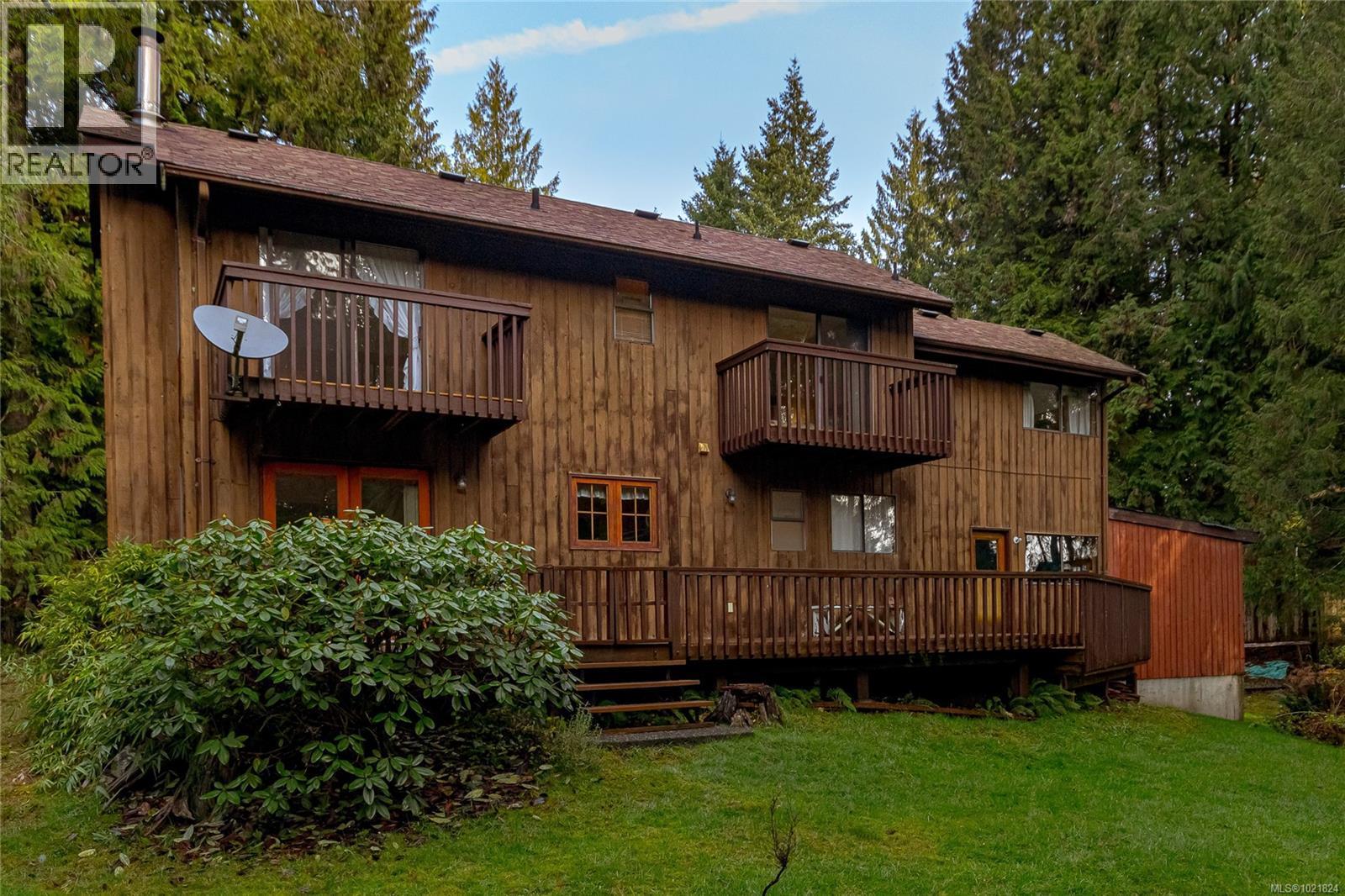 2682 Sunny Glades Lane, Shawnigan Lake, BC - Outdoor With Deck Patio Veranda