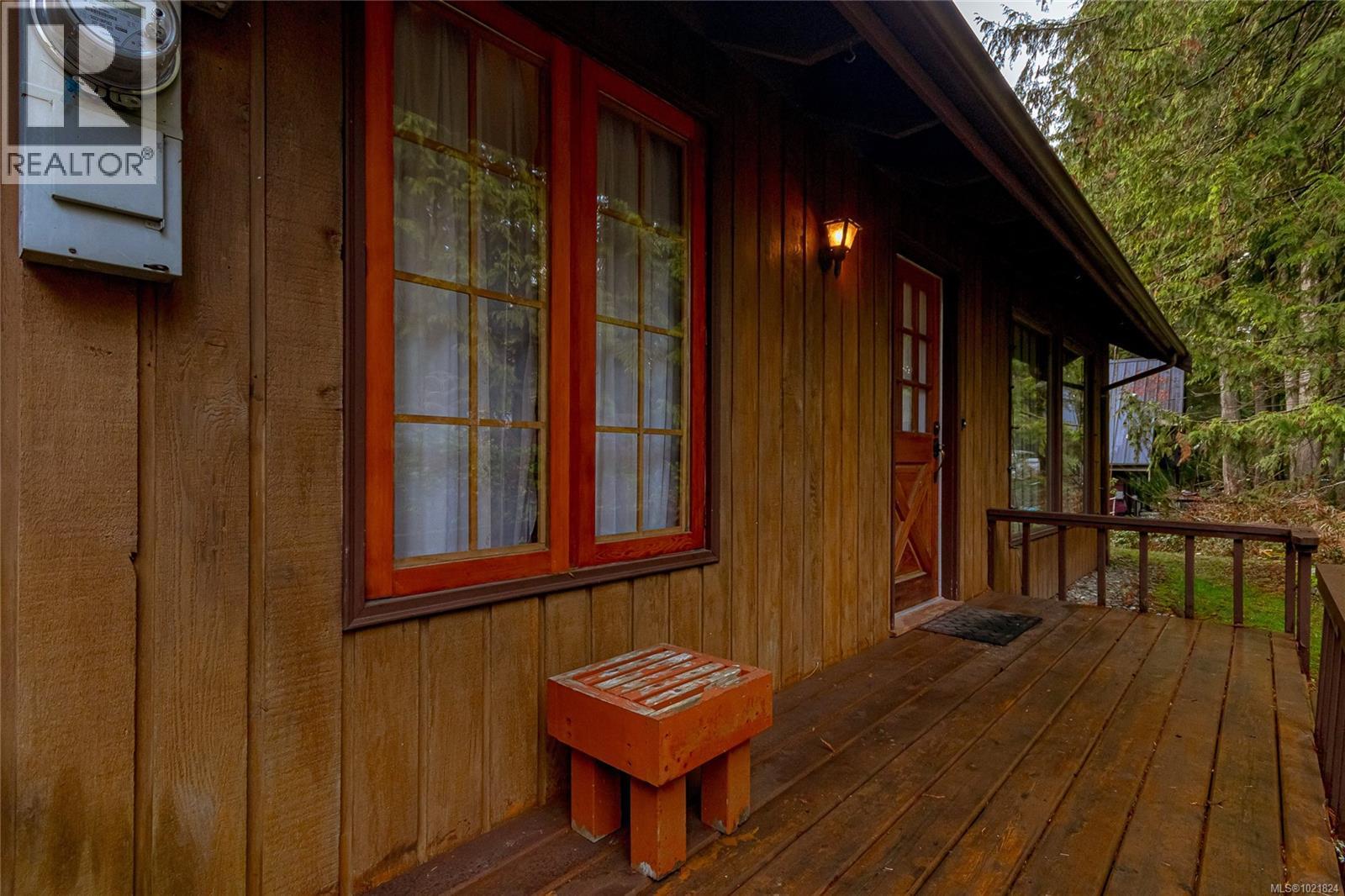 2682 Sunny Glades Lane, Shawnigan Lake, BC - With Exterior