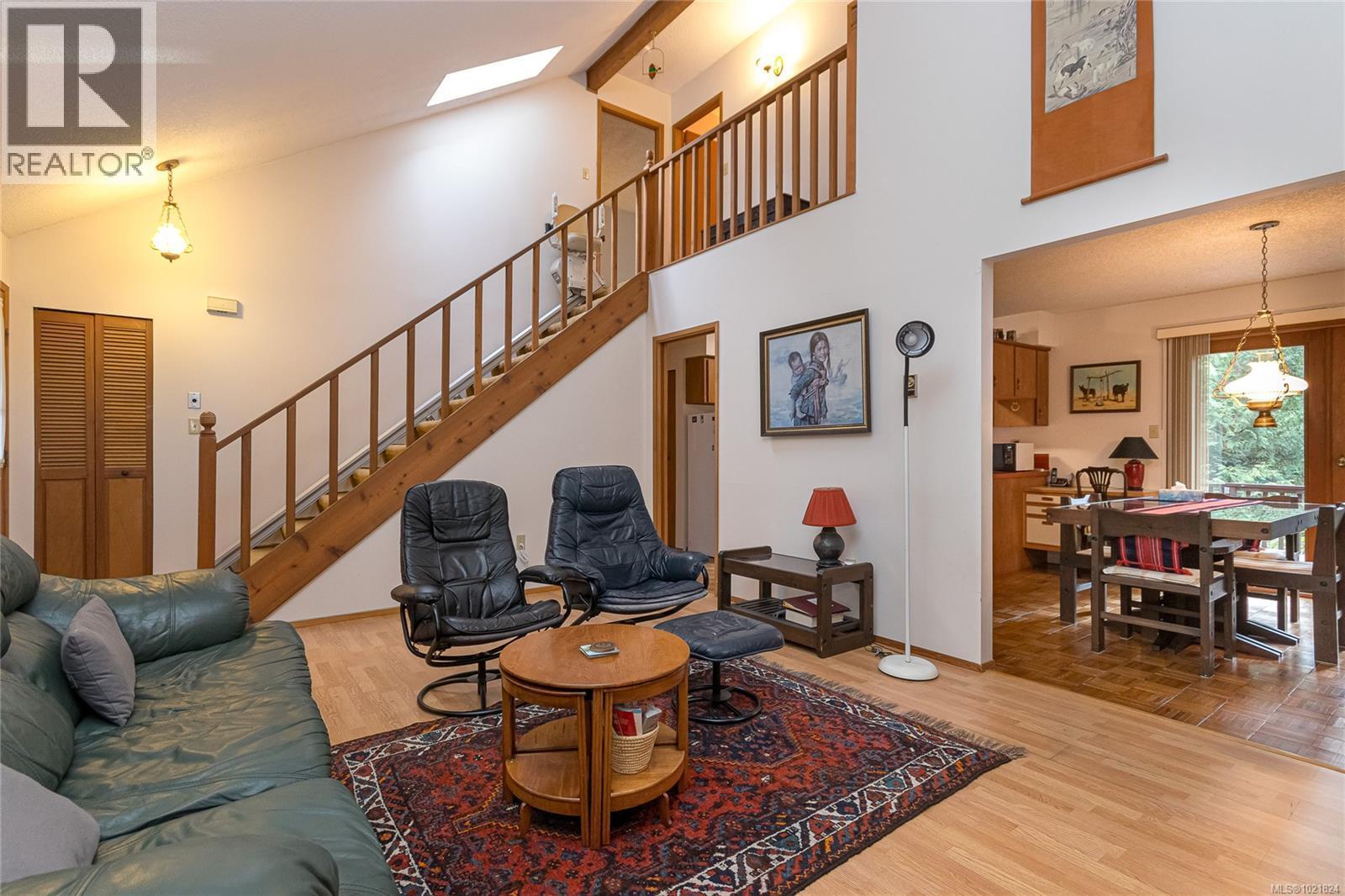 2682 Sunny Glades Lane, Shawnigan Lake, BC - Indoor