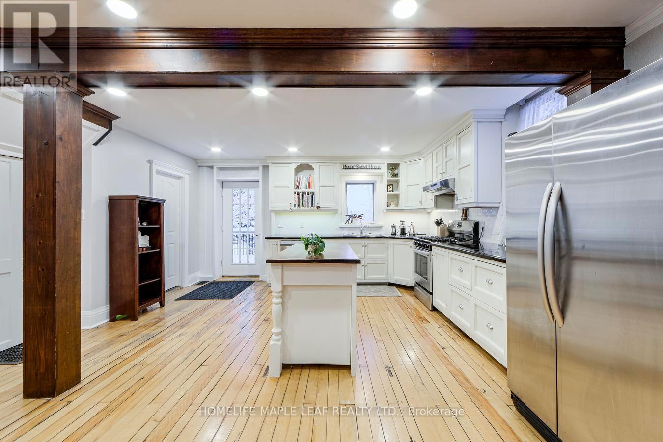 10 Mill Street, Amaranth, ON - Indoor Photo Showing Kitchen