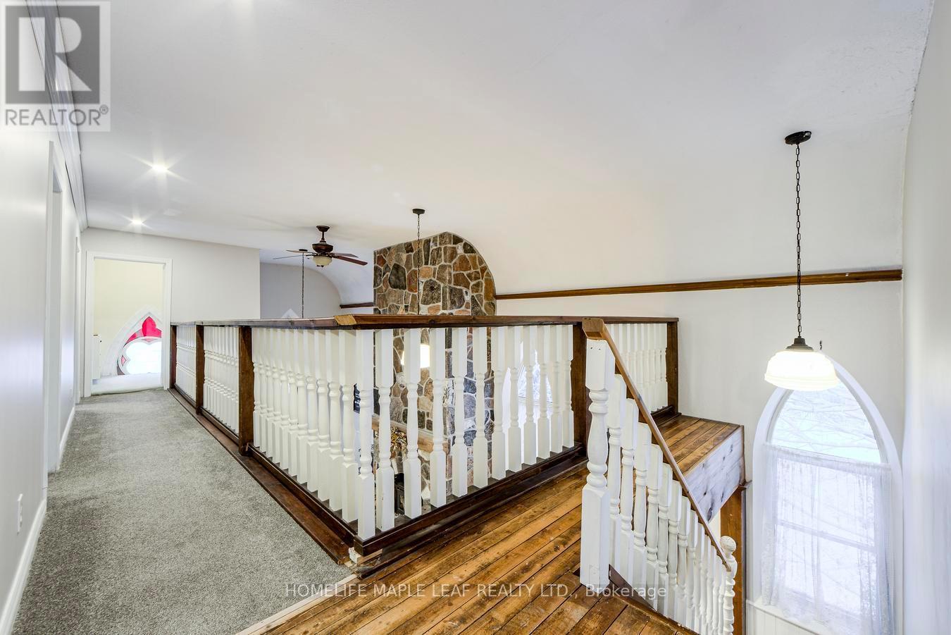 10 Mill Street, Amaranth, ON - Indoor Photo Showing Other Room