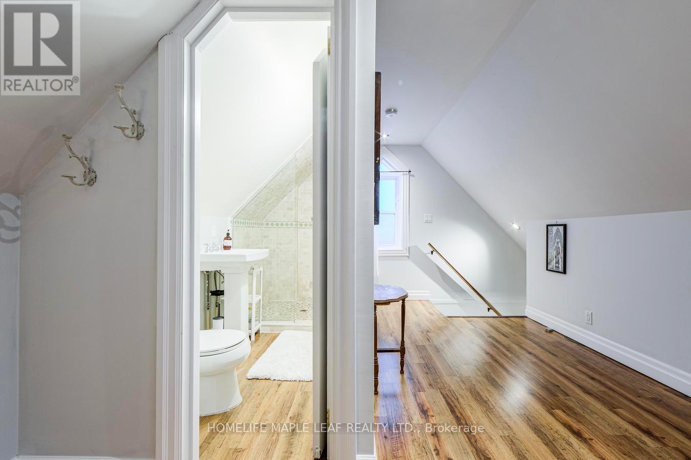 10 Mill Street, Amaranth, ON - Indoor