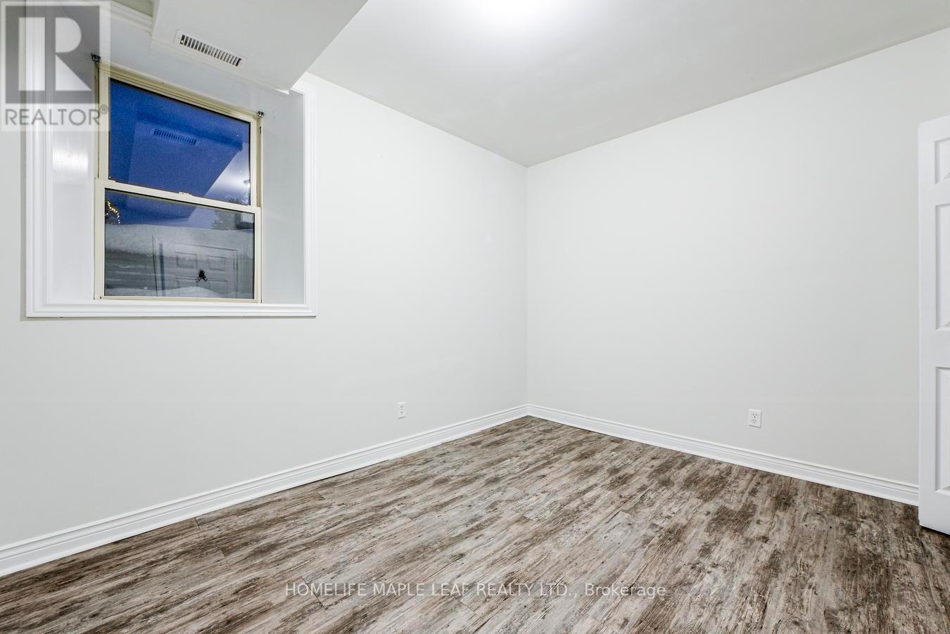 10 Mill Street, Amaranth, ON - Indoor Photo Showing Other Room