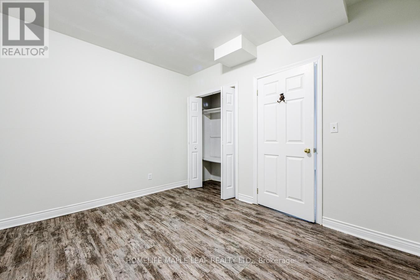 10 Mill Street, Amaranth, ON - Indoor Photo Showing Other Room