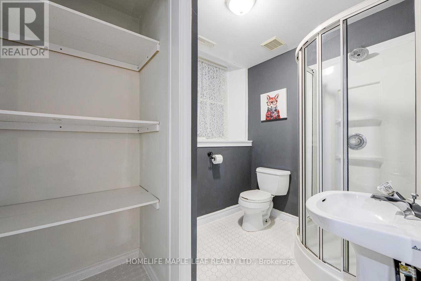 10 Mill Street, Amaranth, ON - Indoor Photo Showing Bathroom