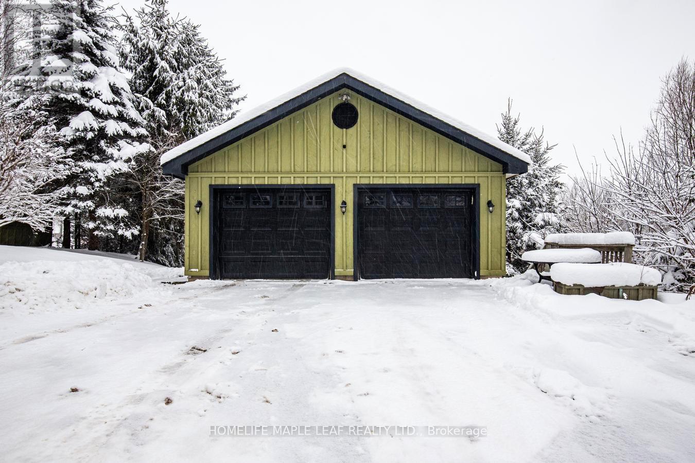 10 Mill Street, Amaranth, ON - Outdoor