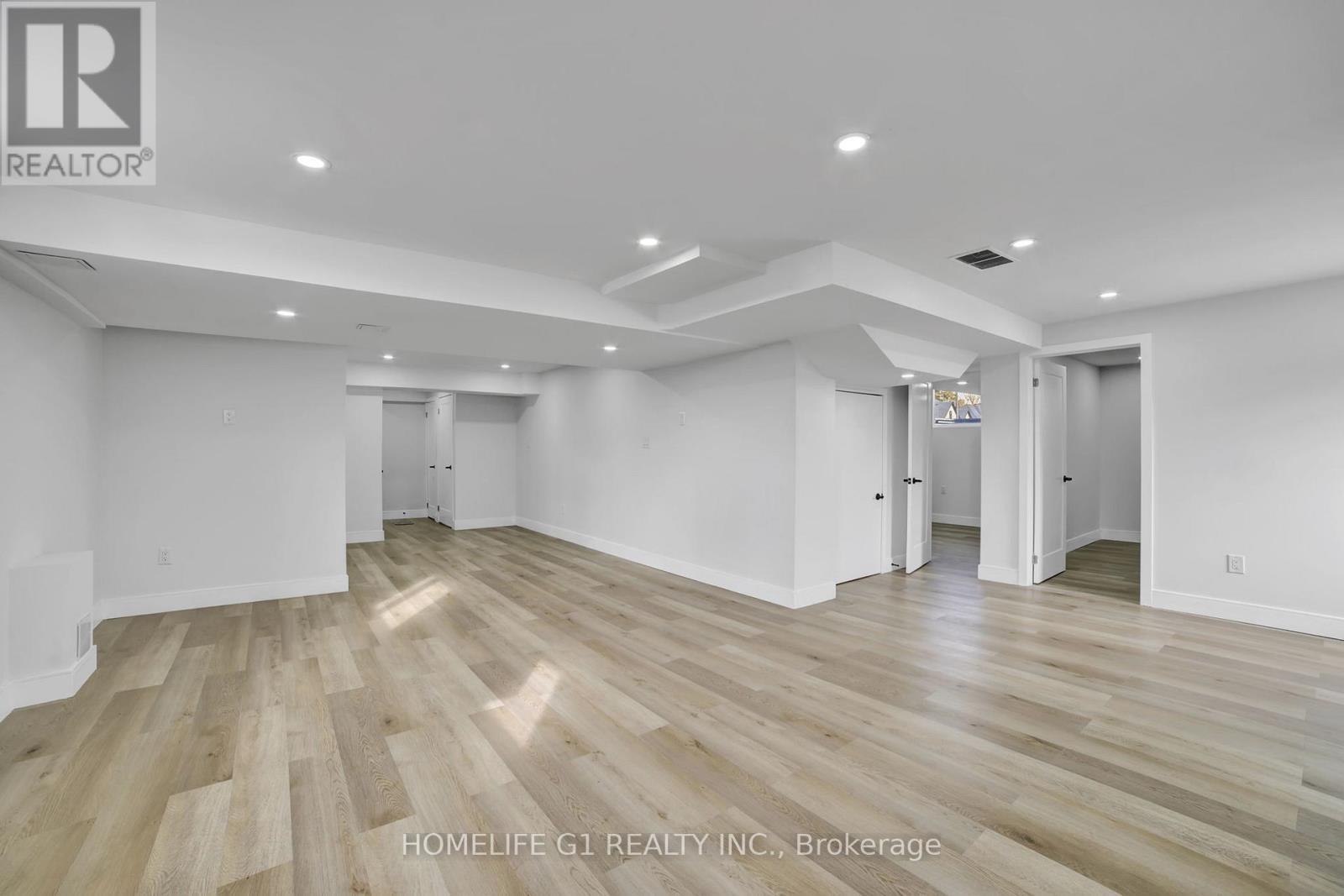 24 Cesar Place, Hamilton, ON - Indoor Photo Showing Other Room