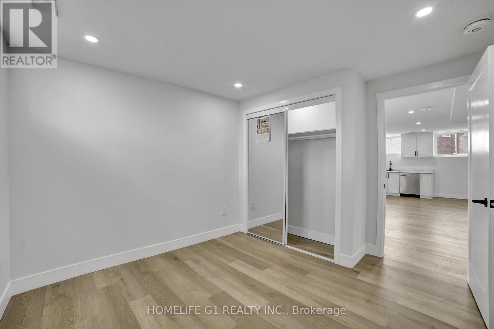 24 Cesar Place, Hamilton, ON - Indoor Photo Showing Other Room