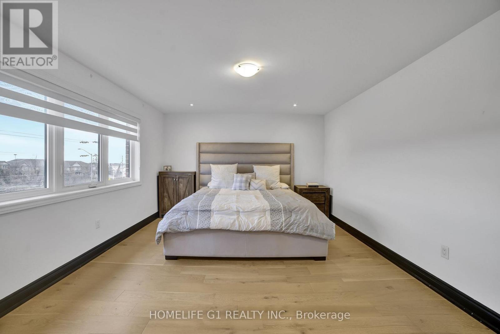 24 Cesar Place, Hamilton, ON - Indoor Photo Showing Bedroom