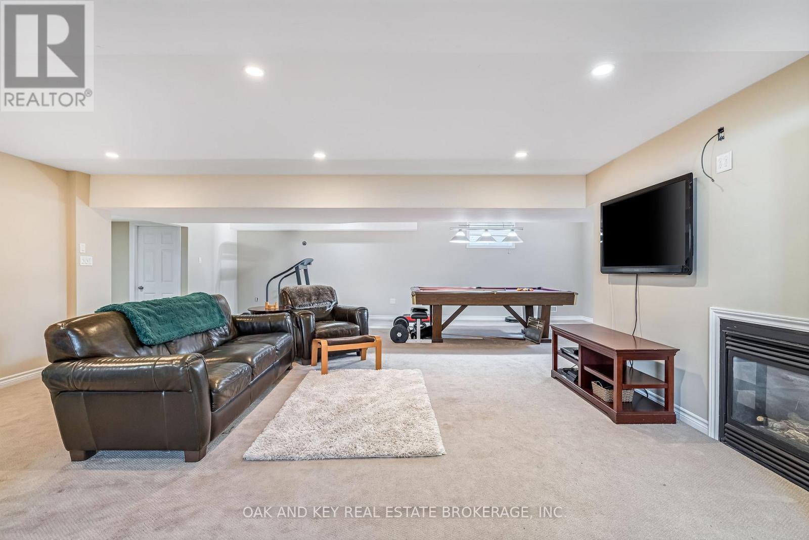 34 Fieldstone Crescent, Middlesex Centre (Komoka), ON - Indoor With Fireplace