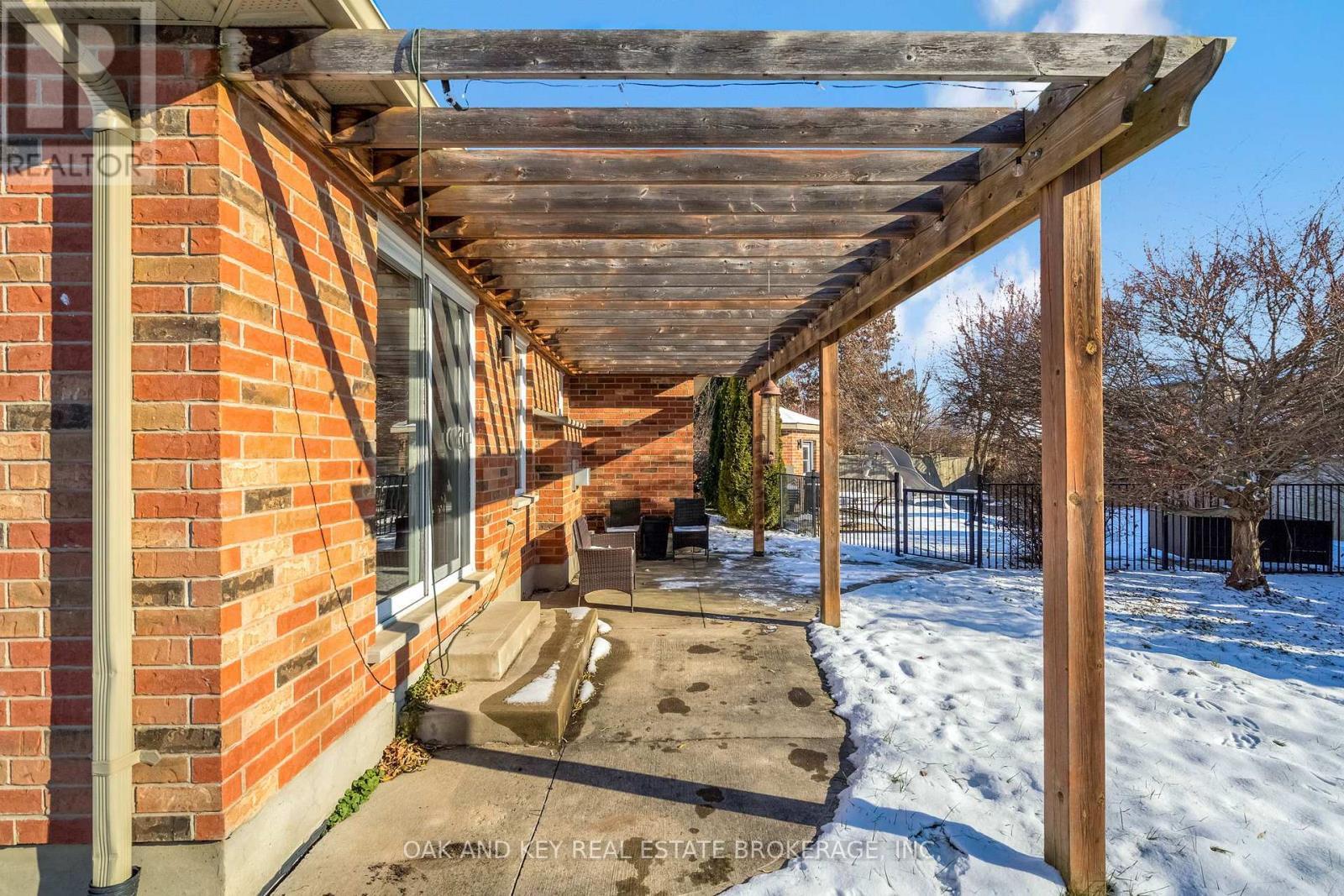 Poured Concrete Patio with Natural Gas Hookup - 34 Fieldstone Crescent, Middlesex Centre (Komoka), ON - Outdoor