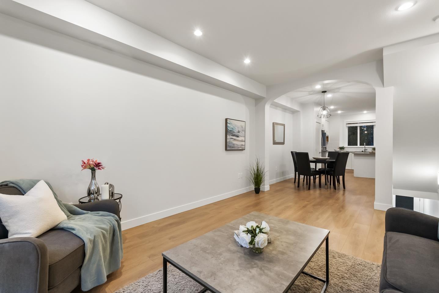 36 288 171 Street, Surrey, BC - Indoor Photo Showing Living Room