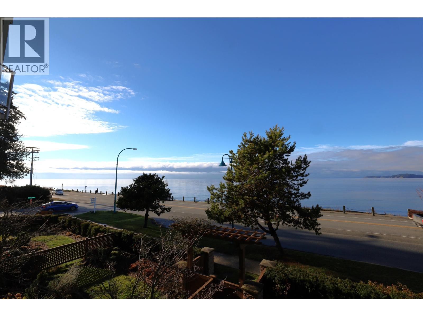 226 5160 Davis Bay Road, Sechelt, BC