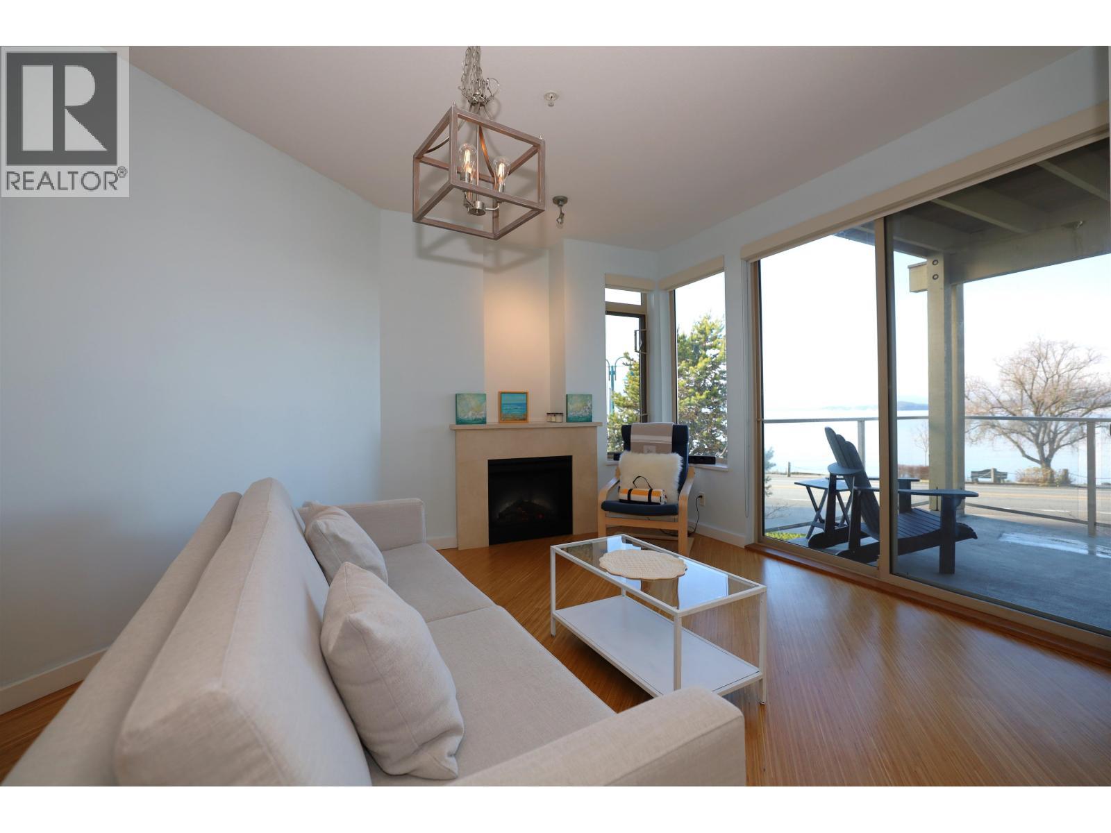 226 5160 Davis Bay Road, Sechelt, BC