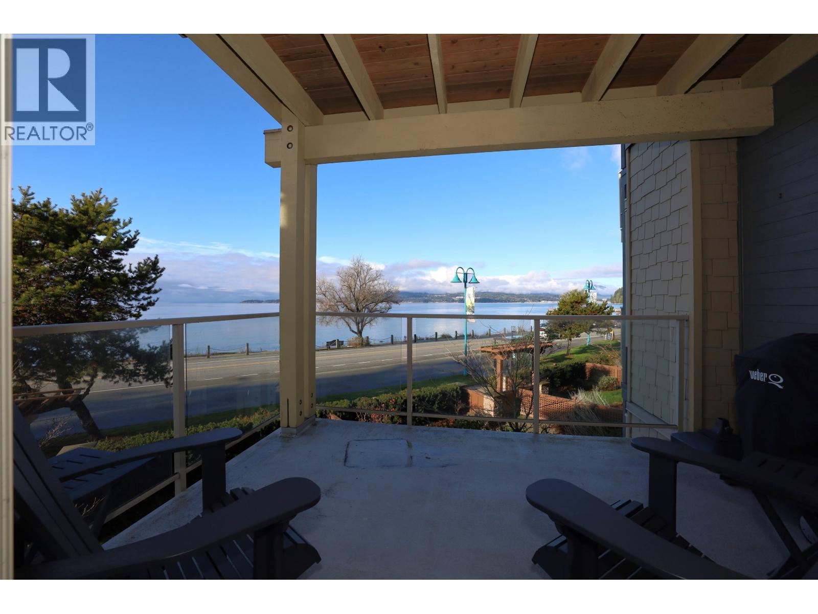 226 5160 Davis Bay Road, Sechelt, BC