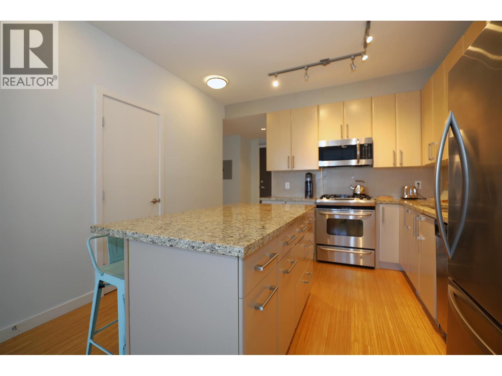 226 5160 Davis Bay Road, Sechelt, BC