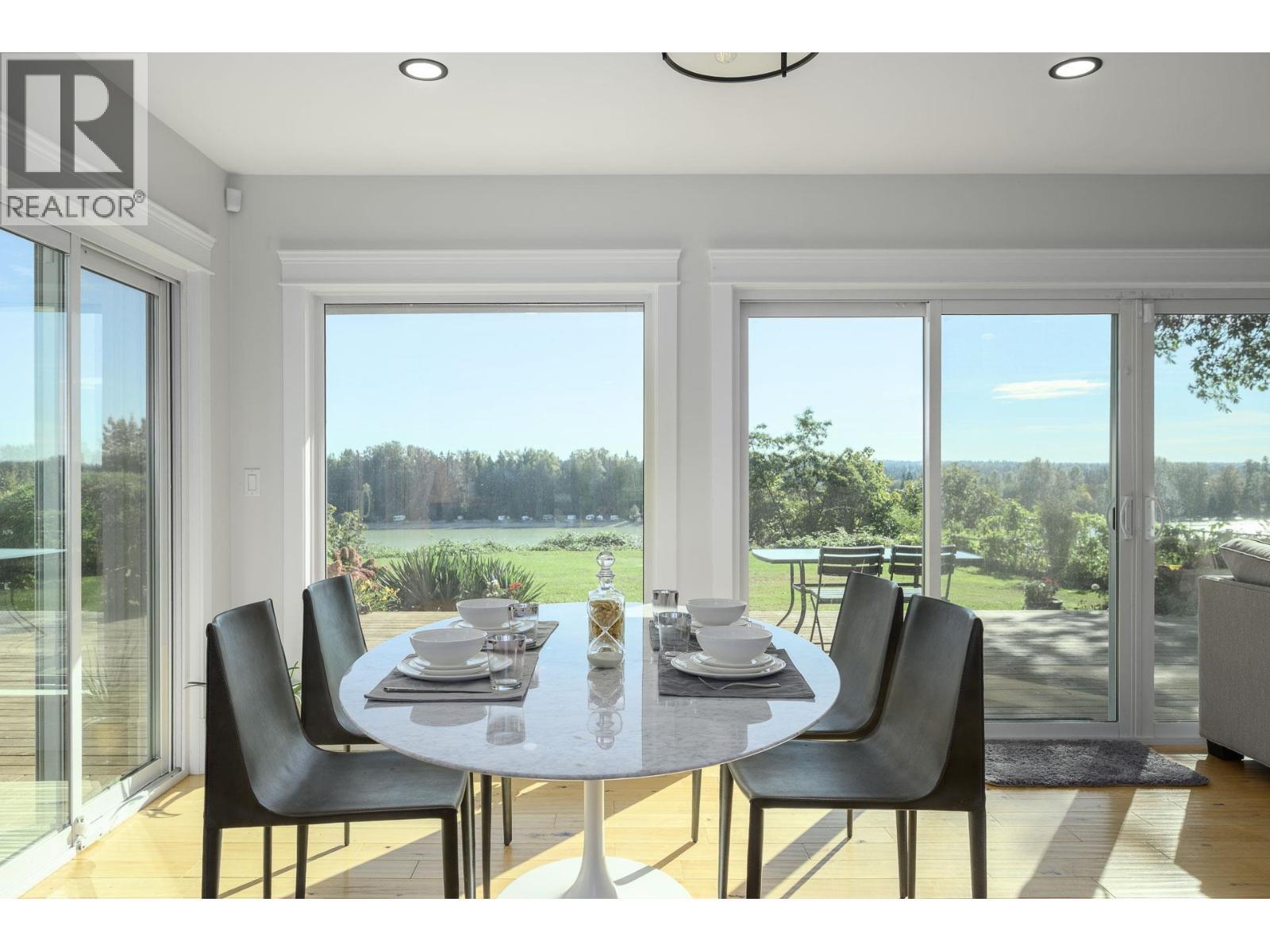 21866 River Road, Maple Ridge, BC - Indoor Photo Showing Dining Room