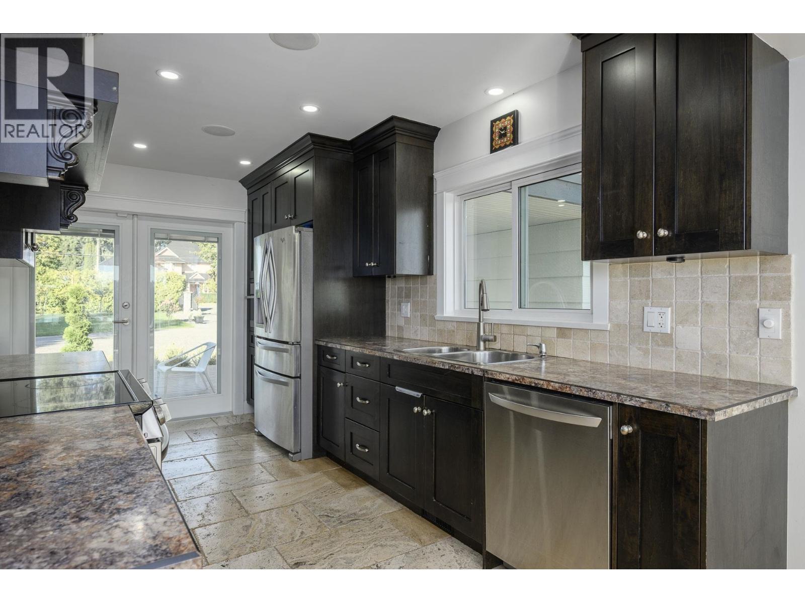 21866 River Road, Maple Ridge, BC - Indoor Photo Showing Kitchen With Double Sink