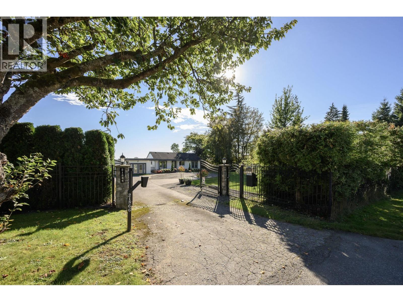 21866 River Road, Maple Ridge, BC - Outdoor