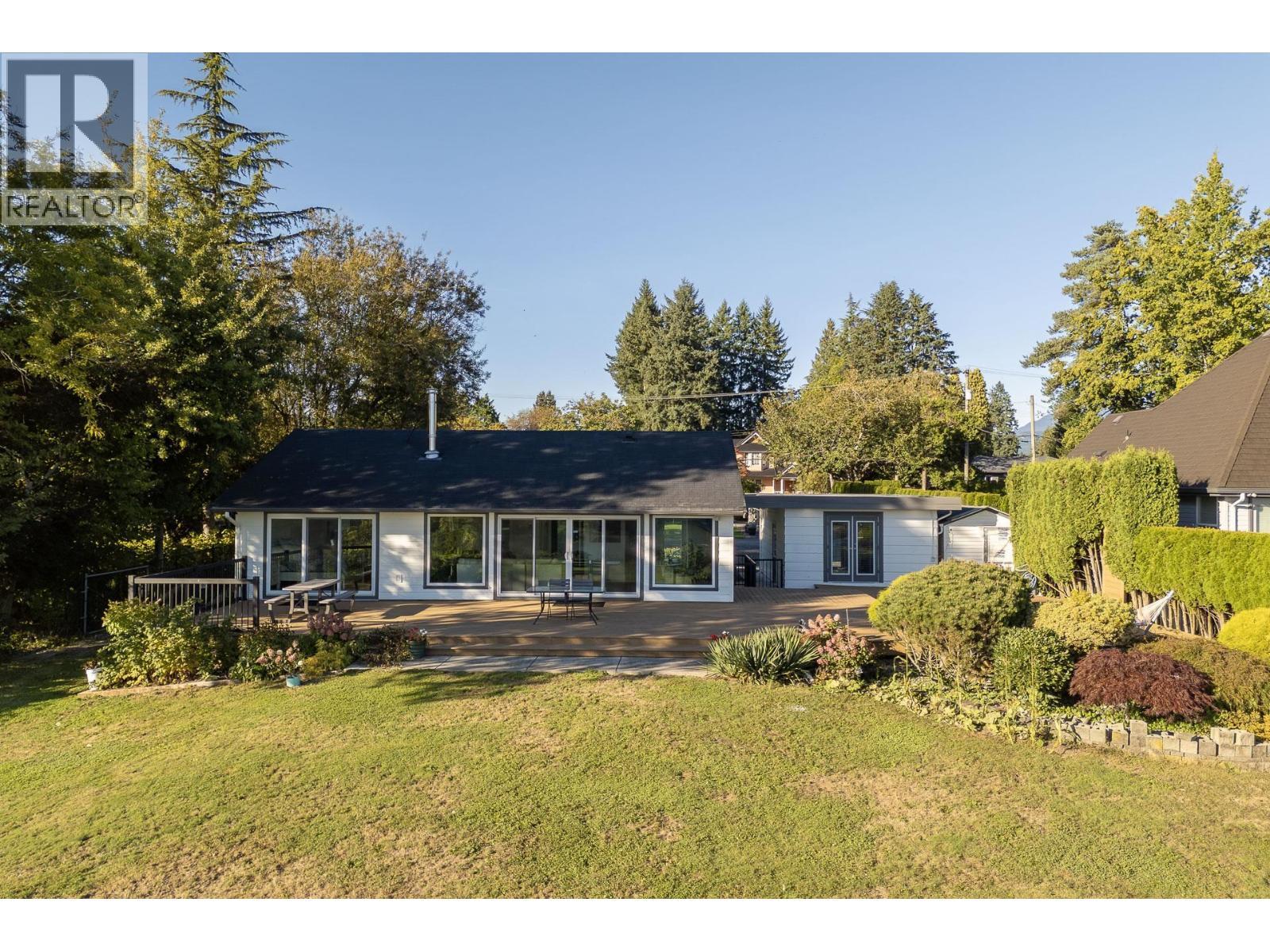 21866 River Road, Maple Ridge, BC - Outdoor