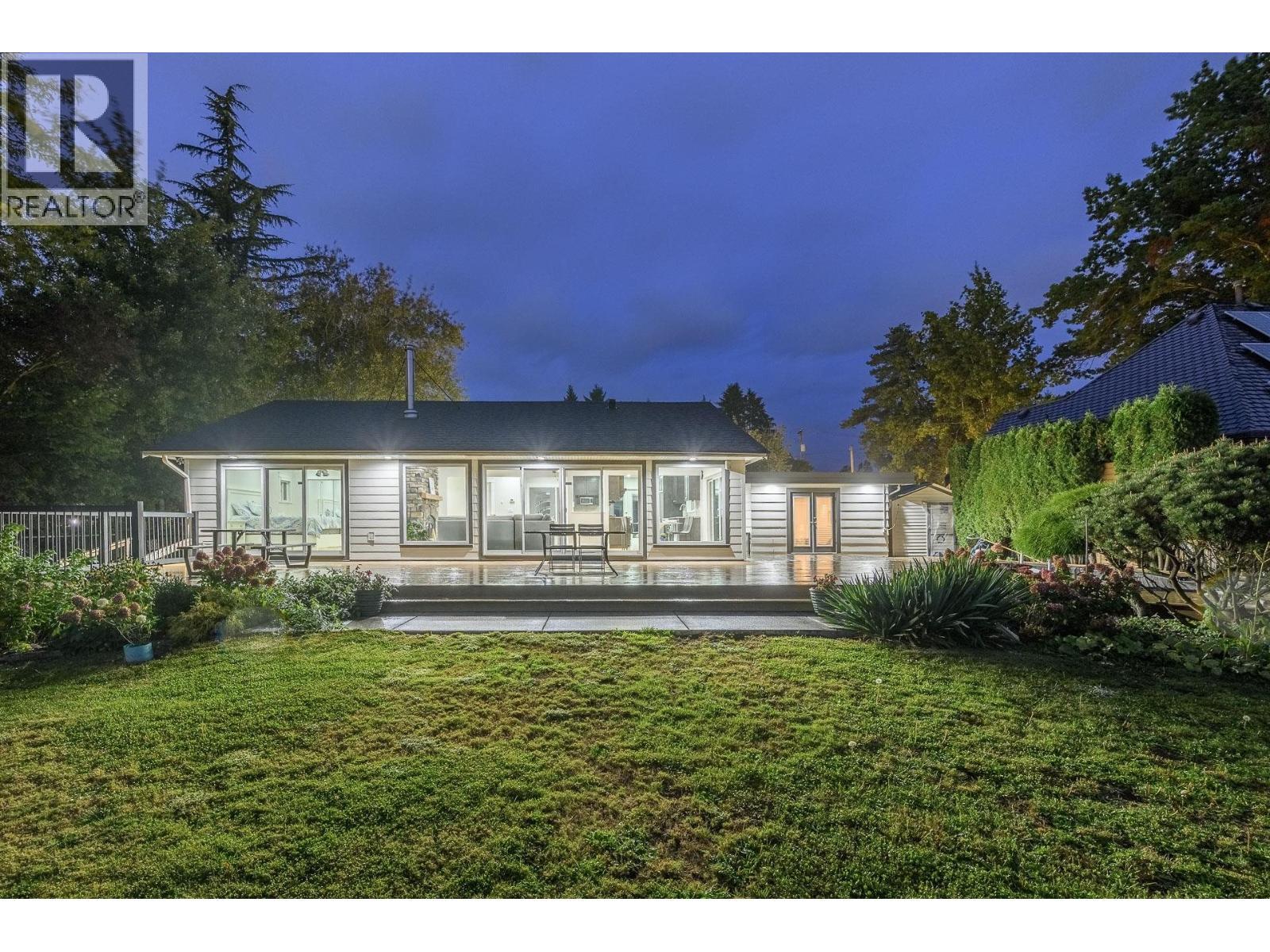 21866 River Road, Maple Ridge, BC - Outdoor With Deck Patio Veranda
