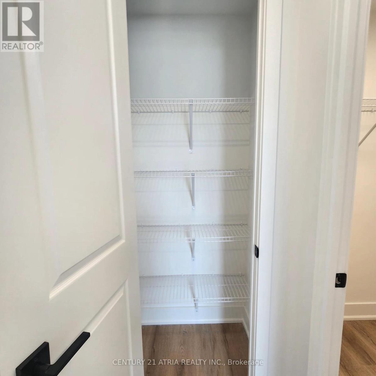 402 - 575 Conklin Road, Brantford, ON - Indoor With Storage