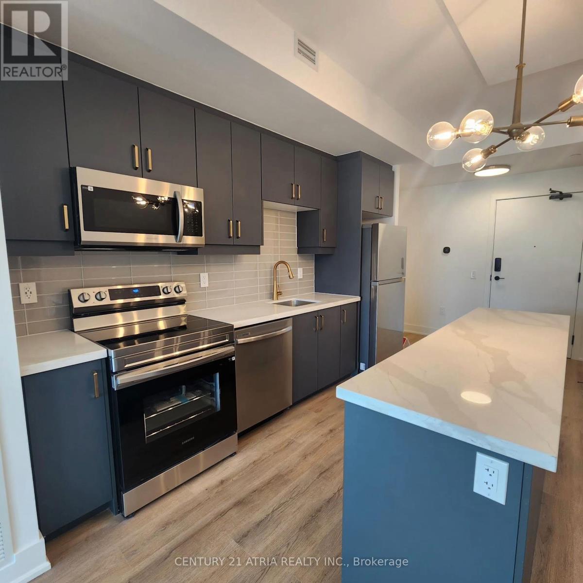 402 - 575 Conklin Road, Brantford, ON - Indoor Photo Showing Kitchen With Stainless Steel Kitchen