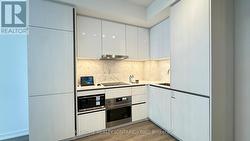 3915 - 8 INTERCHANGE WAY Vaughan, ON L4K 5Z7