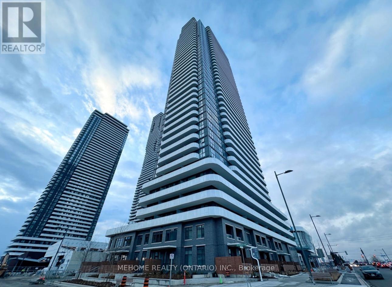 3915 - 8 Interchange Way, Vaughan, ON - Outdoor With Facade