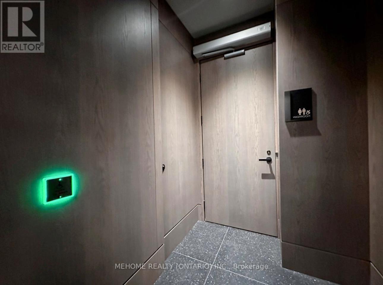 3915 - 8 Interchange Way, Vaughan, ON - Indoor Photo Showing Other Room