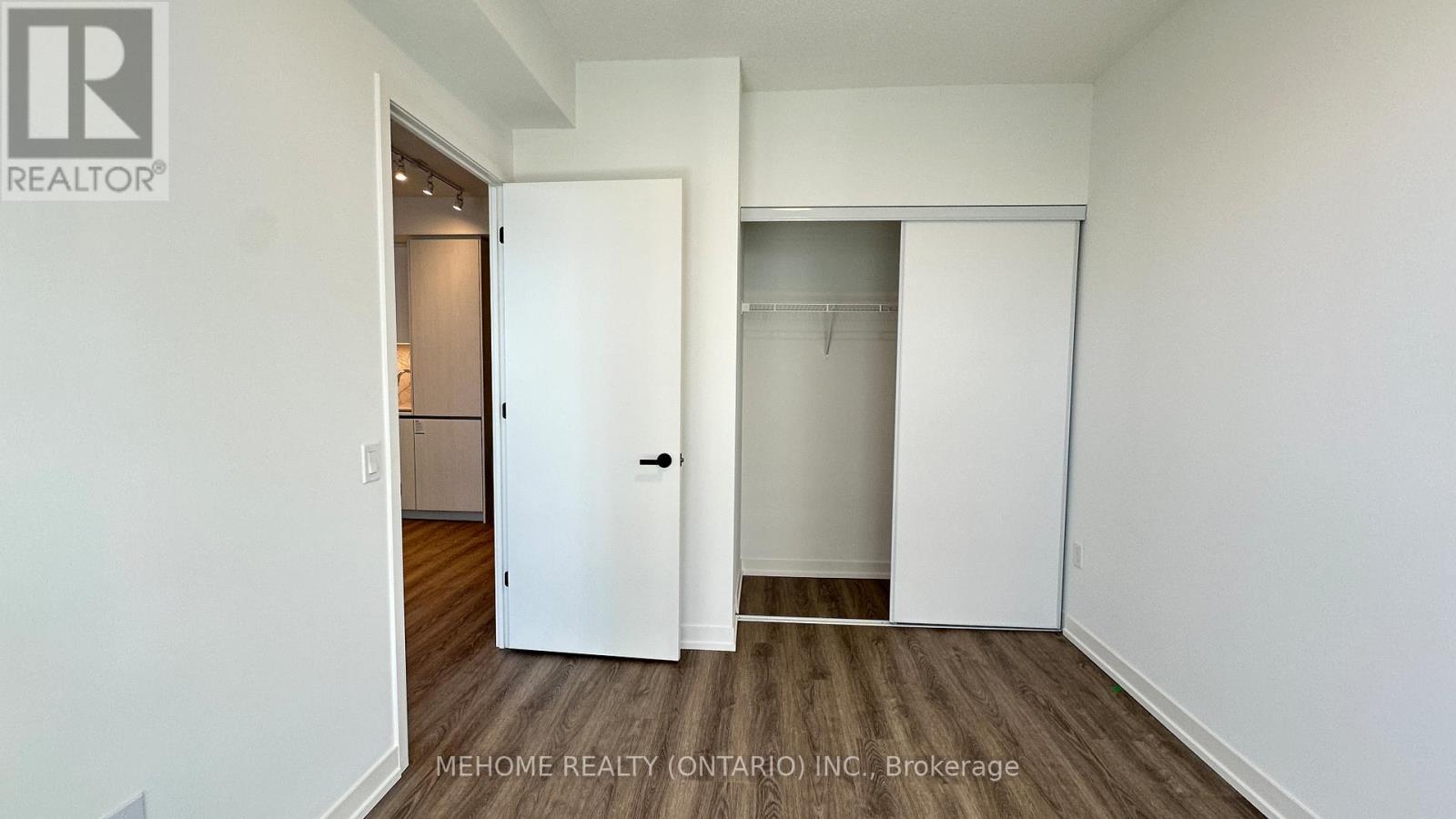 3915 - 8 Interchange Way, Vaughan, ON - Indoor Photo Showing Other Room